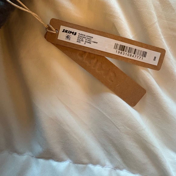 Skims fleece lounge stacked pant - Picture 4 of 5